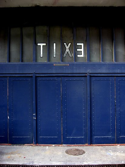 T I X �